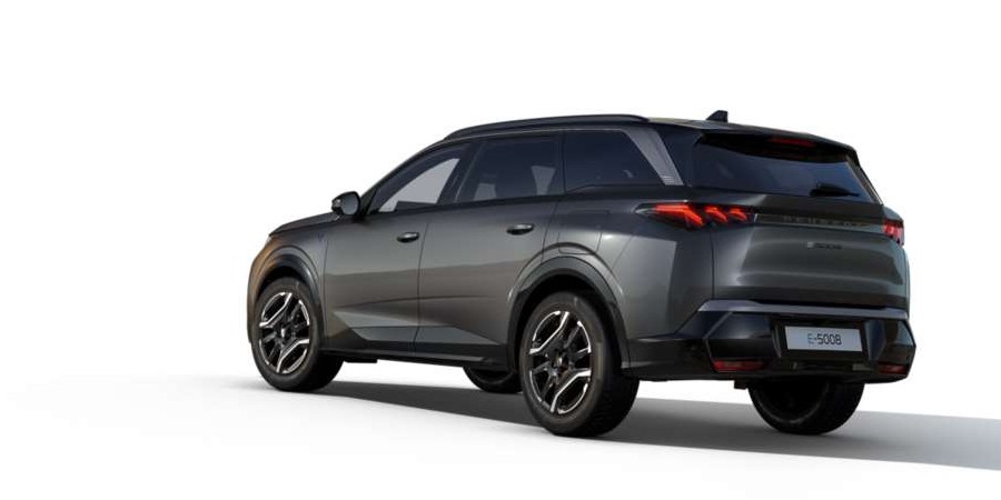 Peugeot E-5008 GT